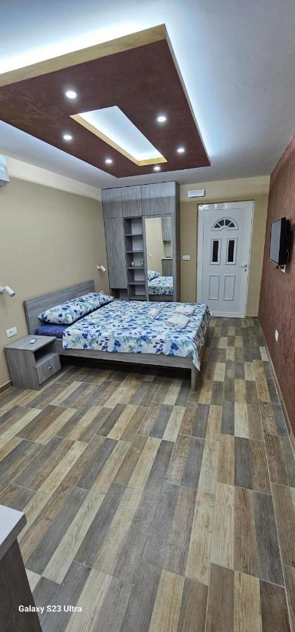 Ekonomic Apartmani Golubovci Exterior photo